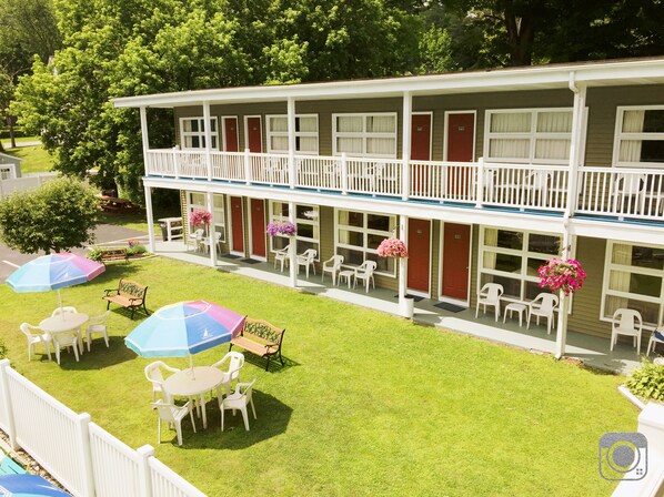 المنشأة من الخارج