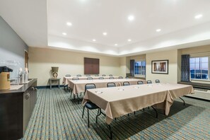 Meeting facility - Microtel Inn & Suites by Wyndham Stanley (Stanley)
