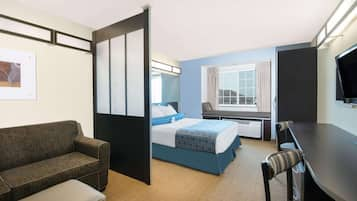 Suite, 1 Queen Bed, Non Smoking | In-room safe, desk, blackout drapes, rollaway beds