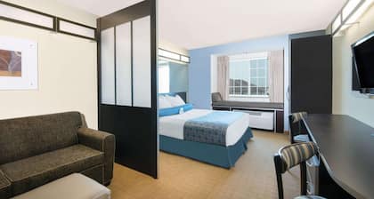 Microtel Inn & Suites by Wyndham Stanley