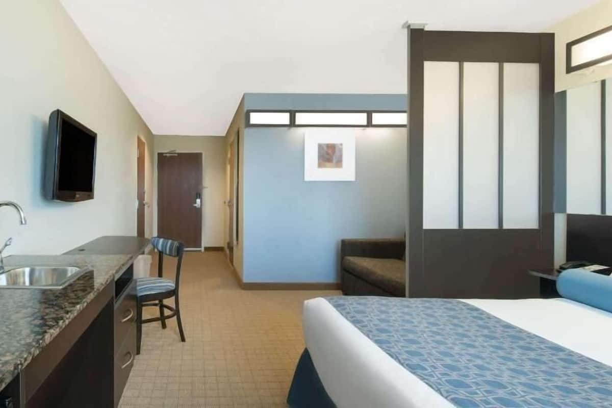 In-room safe, desk, blackout drapes, soundproofing