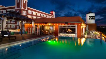 Outdoor pool, open 9:00 AM to 8:00 PM, pool loungers