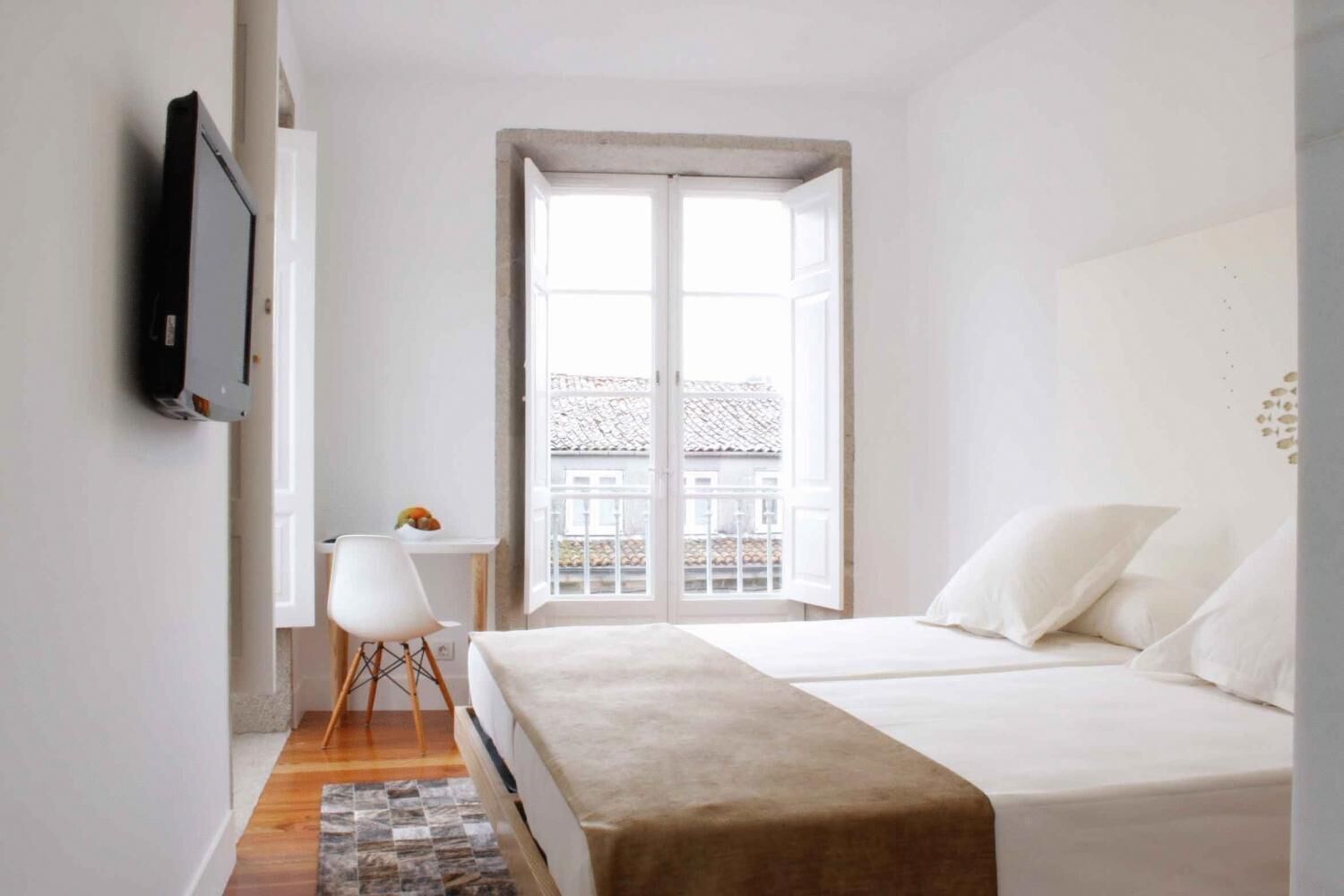 记忆海绵床垫、客房内保险箱、特色装修、特色家居