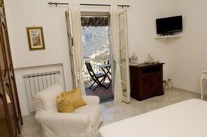 Double Room, Balcony, Sea View | Select Comfort beds, in-room safe, individually decorated - Bed & Breakfast Mamma Rosa (Positano)