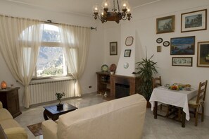 Chambre double, balcon, vue sur la mer | Intérieur