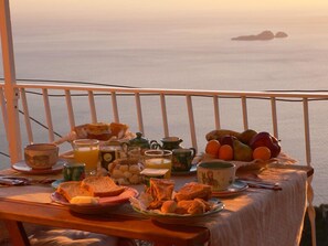 منطقة تناول الإفطار