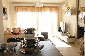 Villa, 2 chambres | Restauration dans la chambre