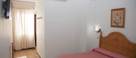 Single Room | Free WiFi