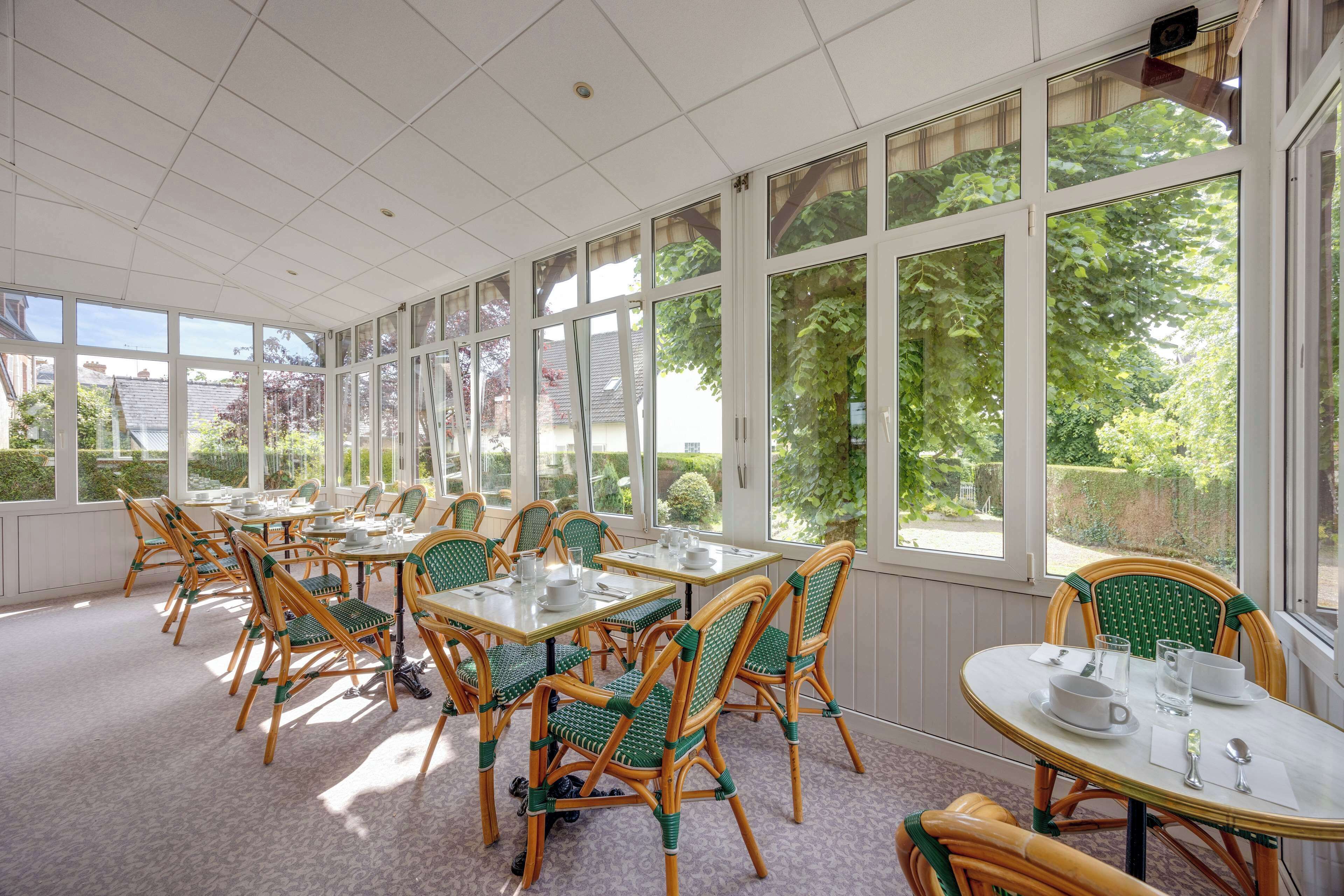 Daily buffet breakfast (EUR 12 per person)