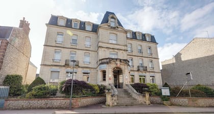 BRIT HOTEL CONFORT BAGNOLES NORMANDIE