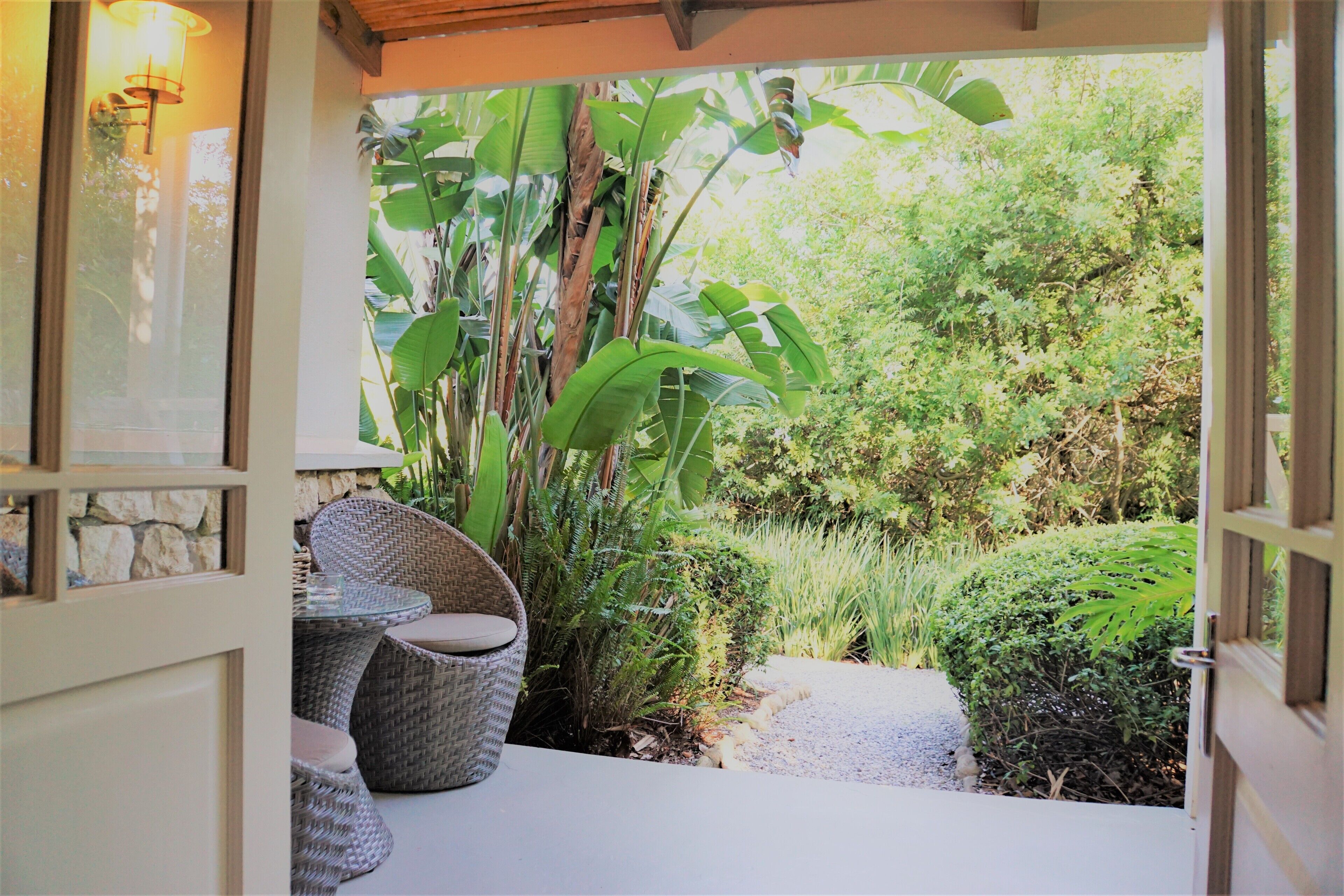 Comfort Room (luxury king with shower ) | Terrace/patio