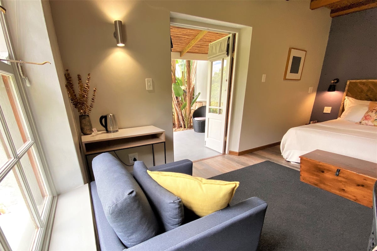 Camera Comfort, 1 letto king (luxury king with bath & shower ) | Minibar, una cassaforte in camera, Wi-Fi gratuito, lenzuola