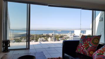 Self Catering Penthouse Apartment | Beach/ocean view
