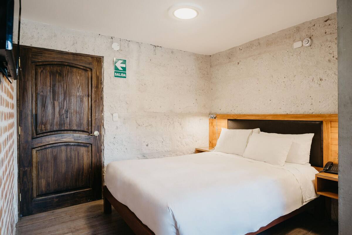 Minibar, in-room safe, free WiFi
