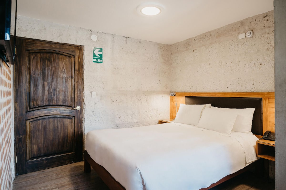 Minibar, Zimmersafe, kostenloses WLAN