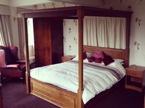 Double Room, Ensuite (207 Four Poster Room) - The Bridge Hotel (Scunthorpe)