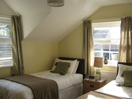 Twin Room, Ensuite