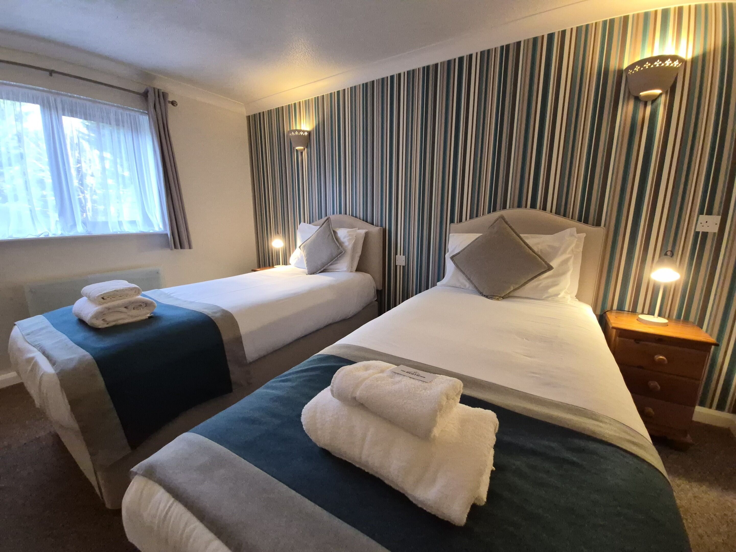 Photo - The Heath Inn