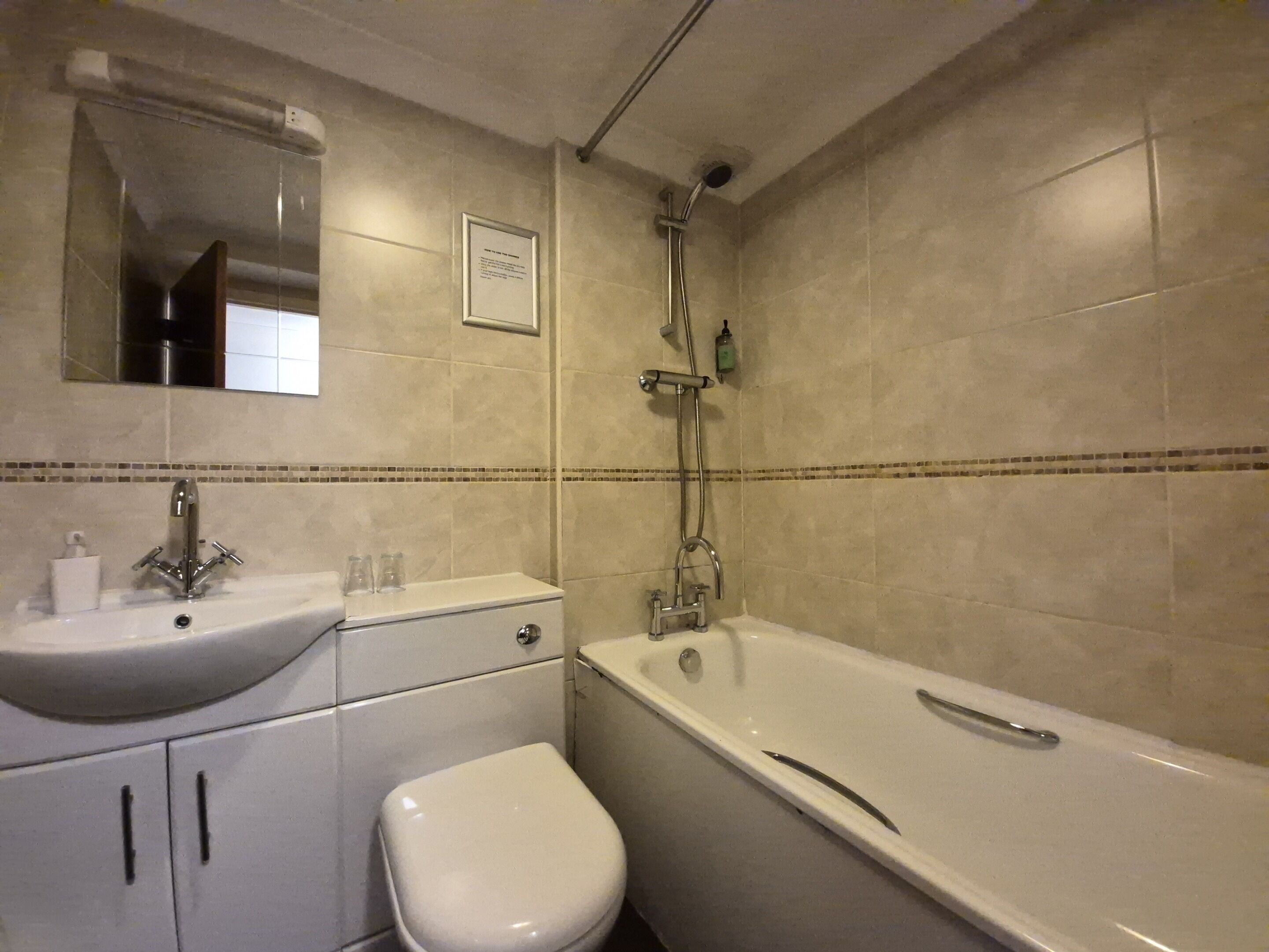 Photo - The Heath Inn