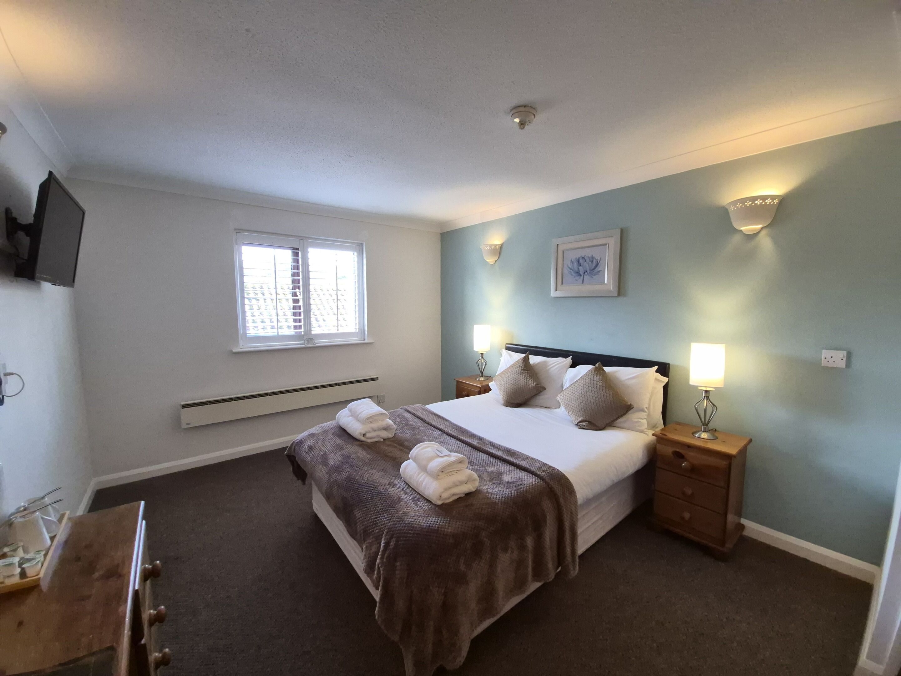 Photo - The Heath Inn