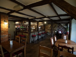 Bar (en el alojamiento)