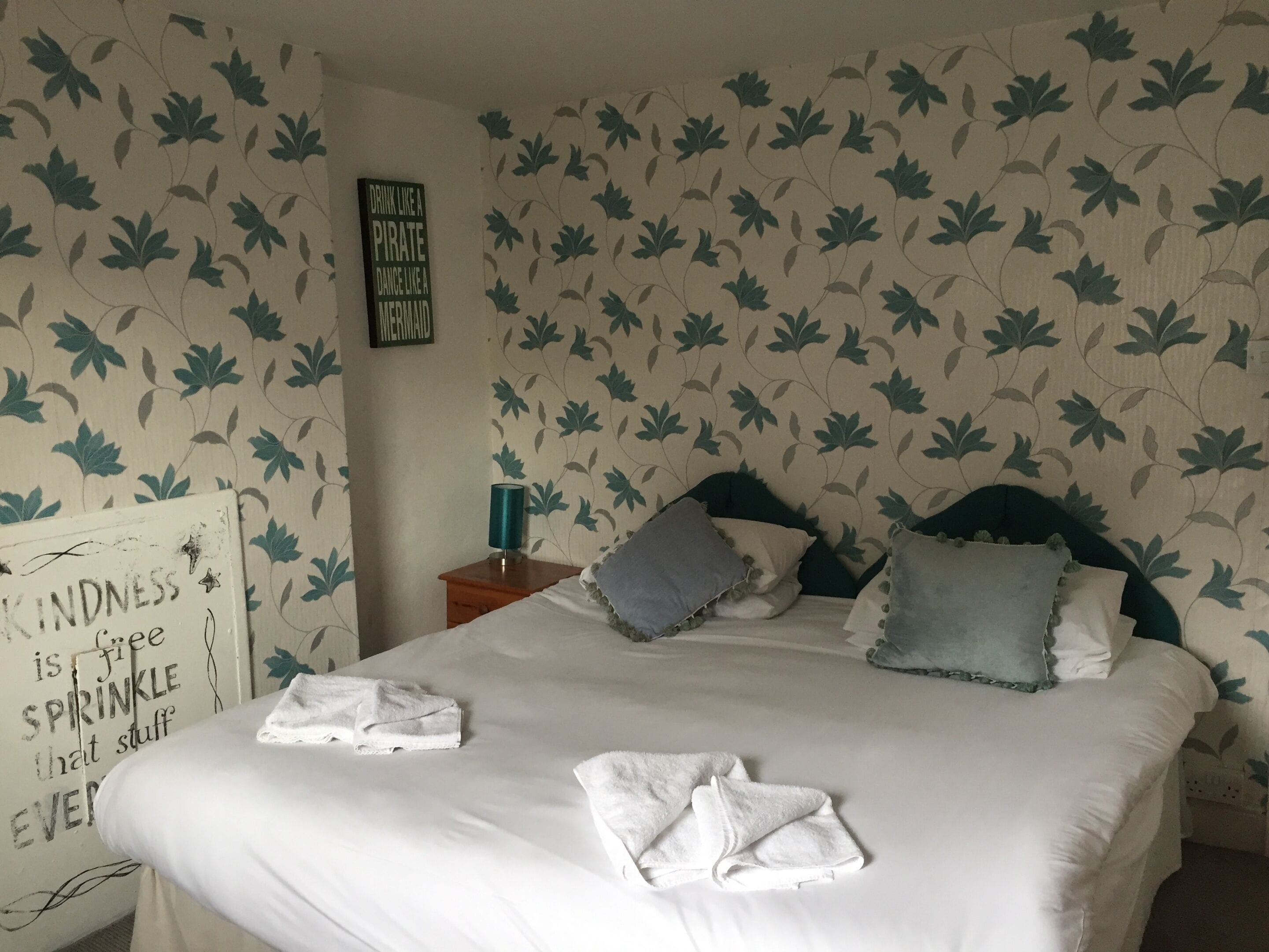 Standard Double Room, Shared Bathroom