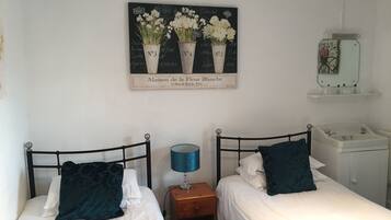 Standard Double Room, Ensuite | Free WiFi