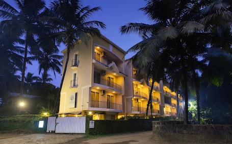 Front of property - evening/night