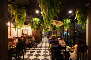 Lunch and dinner served, beach views 