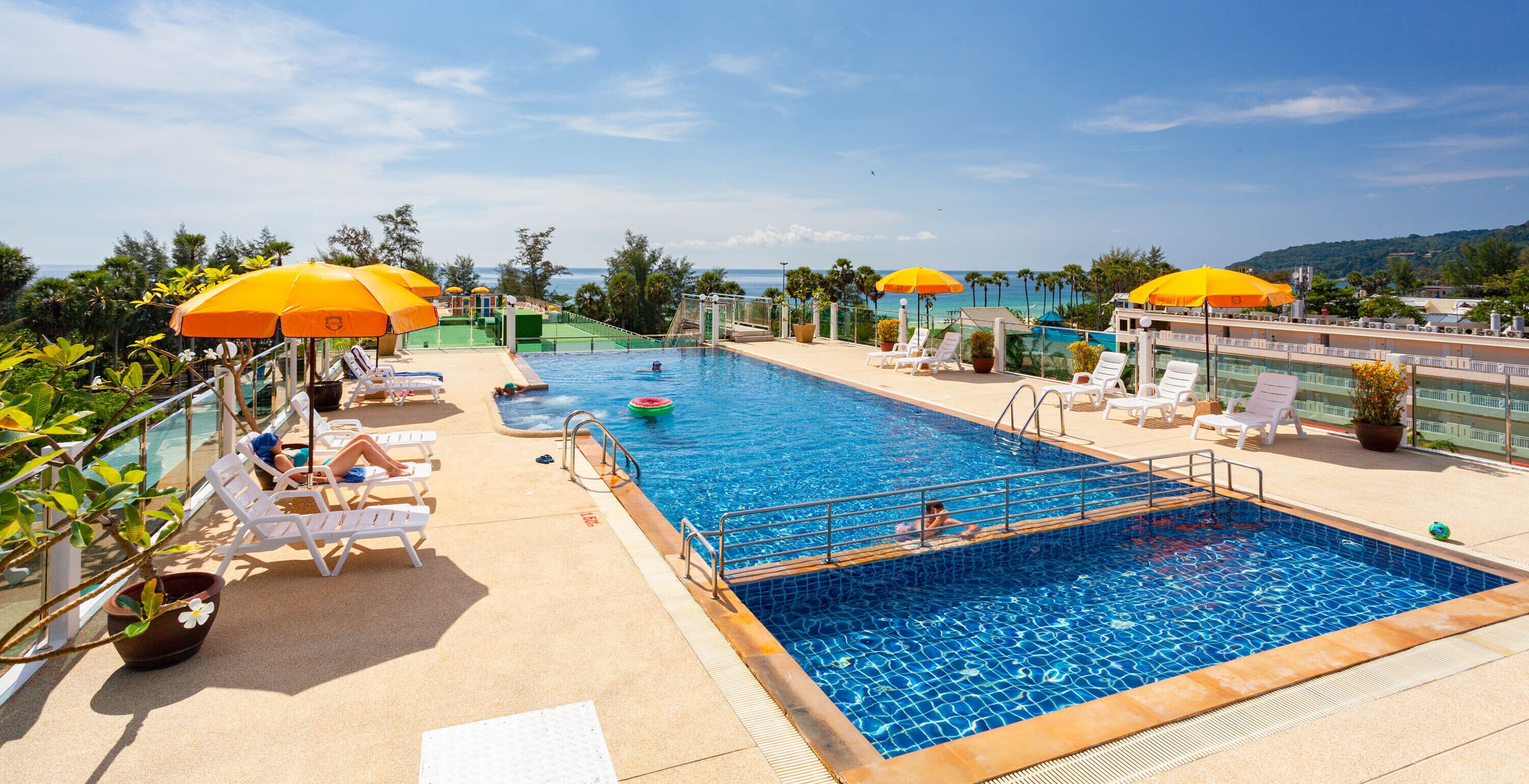 3 outdoor pools, pool umbrellas, sun loungers