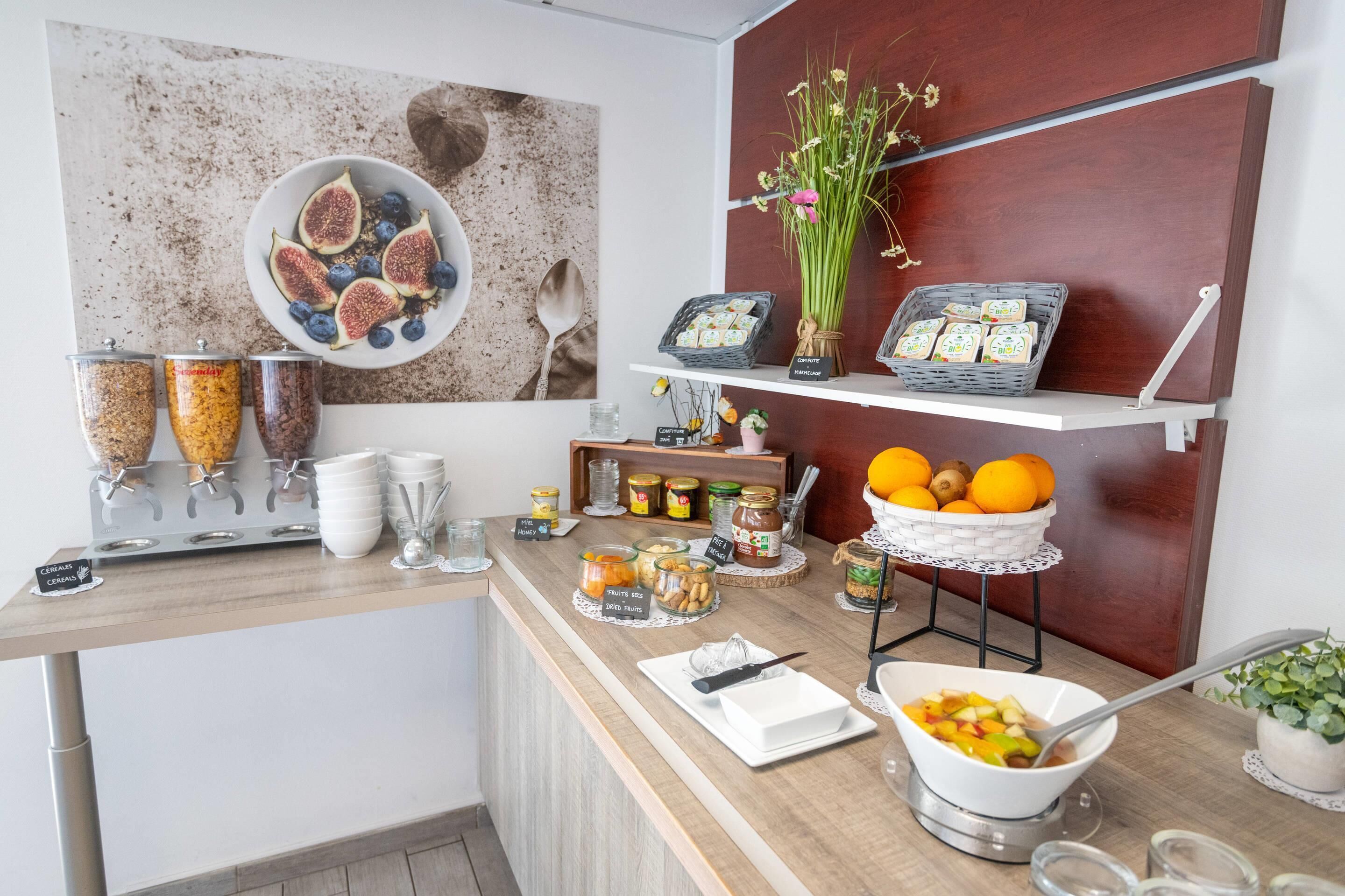 Desayuno buffet (EUR 16.90 por persona) 