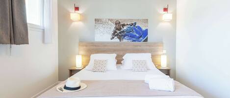 Standardzimmer, 1 Queen-Bett, Nichtraucher | Schreibtisch, Verdunkelungsvorhänge, Bügeleisen/Bügelbrett