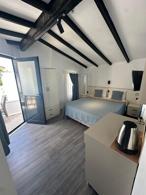 Dobbeltrom – standard | Sengetøy av topp kvalitet, minibar og skrivebord