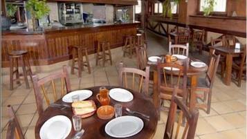 Breakfast, lunch, dinner served; Spanish cuisine