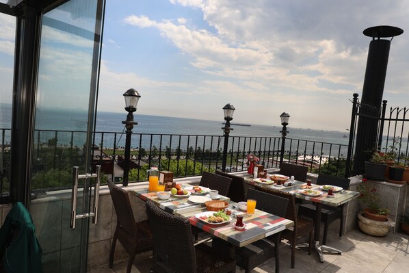 Rooftop terrace - Sea House Suites (Istanbul)