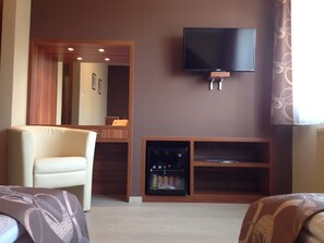 Minibar, in-room safe, desk, free WiFi - Hotel Alfa (Gyor)