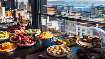 Desayuno buffet incluido todos los días