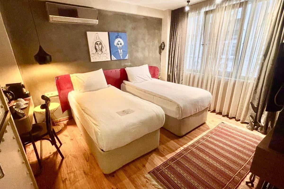 Design Twin Room | Vista strada