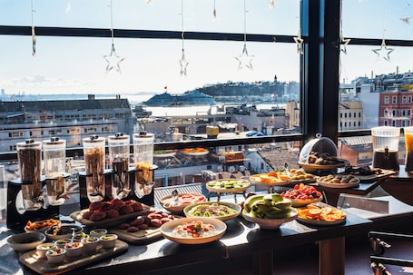 Free daily buffet breakfast . SuB Karaköy - Special Class