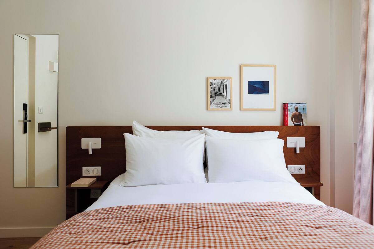 1 bedroom, premium bedding, pillow-top beds, in-room safe