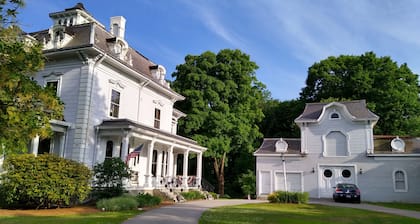 The Proctor Mansion Inn