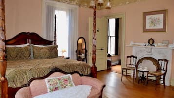 Classic Room, 1 King Bed
