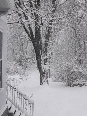 Exterior - The Proctor Mansion Inn (Wrentham)