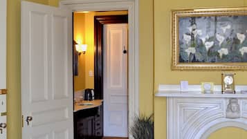 Premium bedding, individually decorated, individually furnished, desk