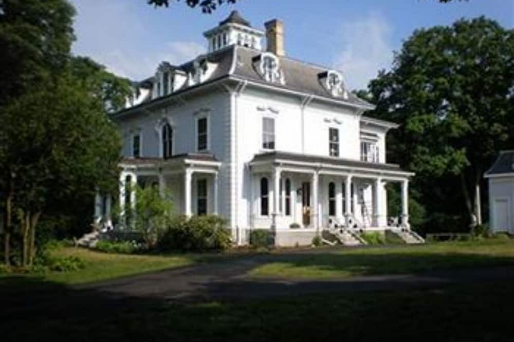 The Proctor Mansion Inn