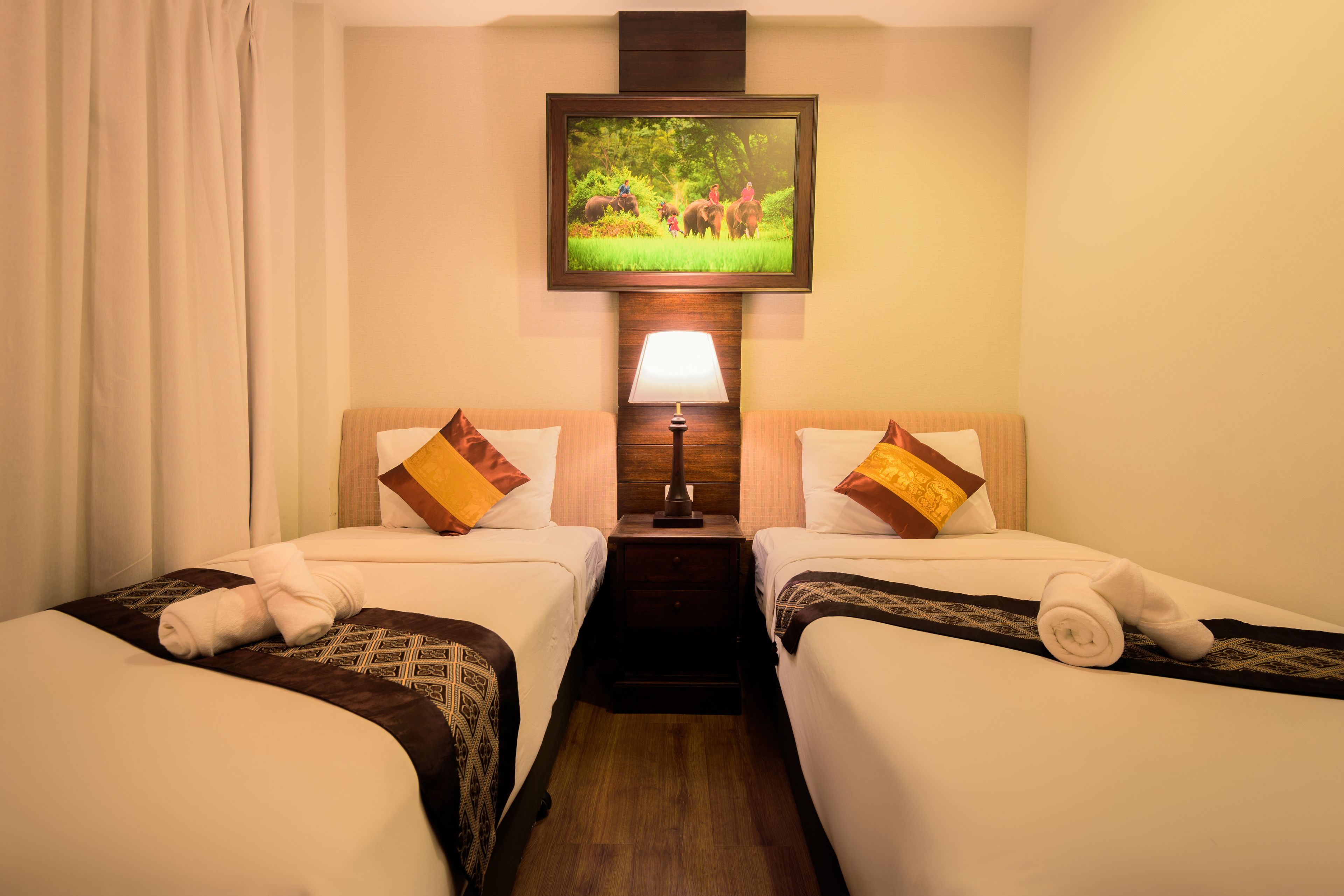 superior twin room, 2 single beds | down duvets, select comfort beds, minibar, in-room safe