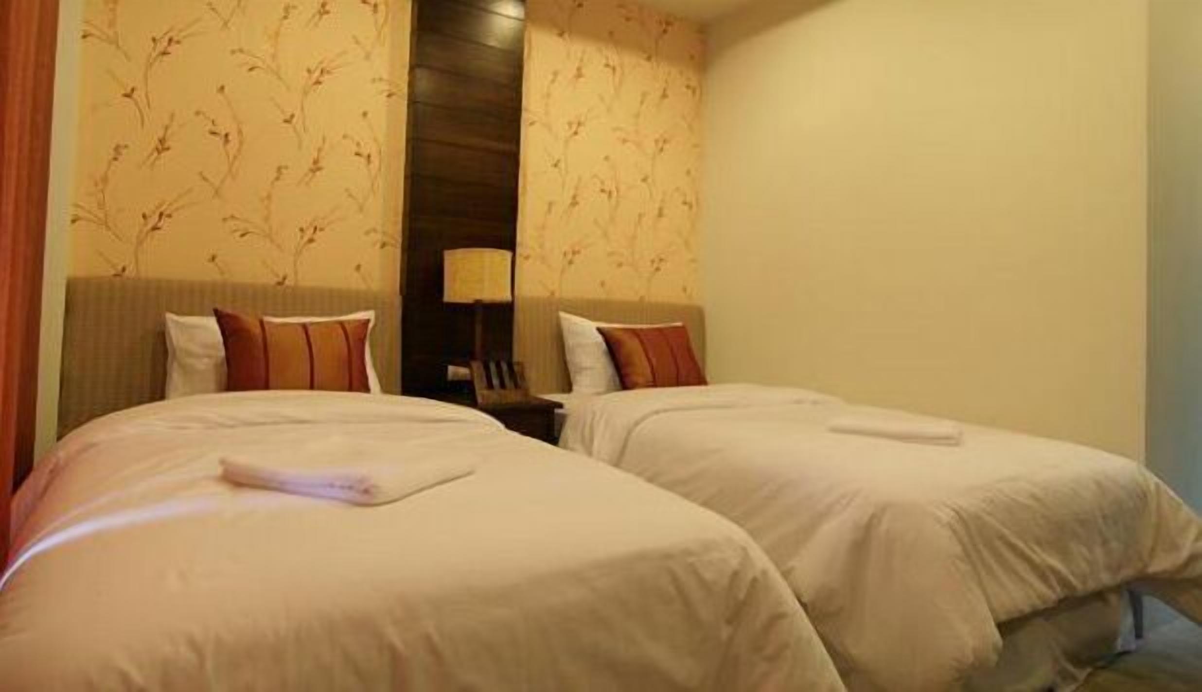 superior twin room, 2 single beds | down duvets, select comfort beds, minibar, in-room safe