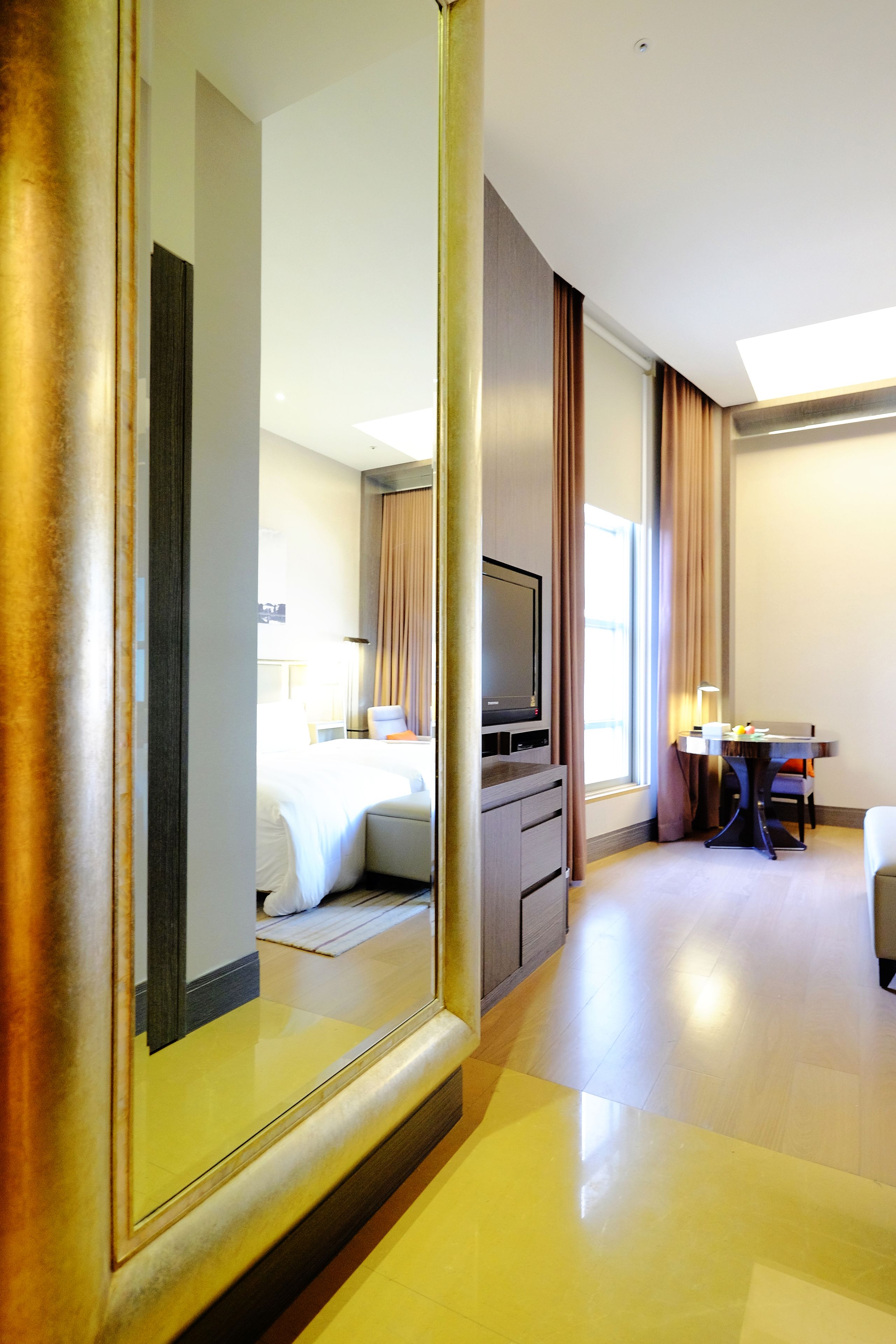 executive double room, corner | 1 bedroom, premium bedding, down duvets, in-room safe