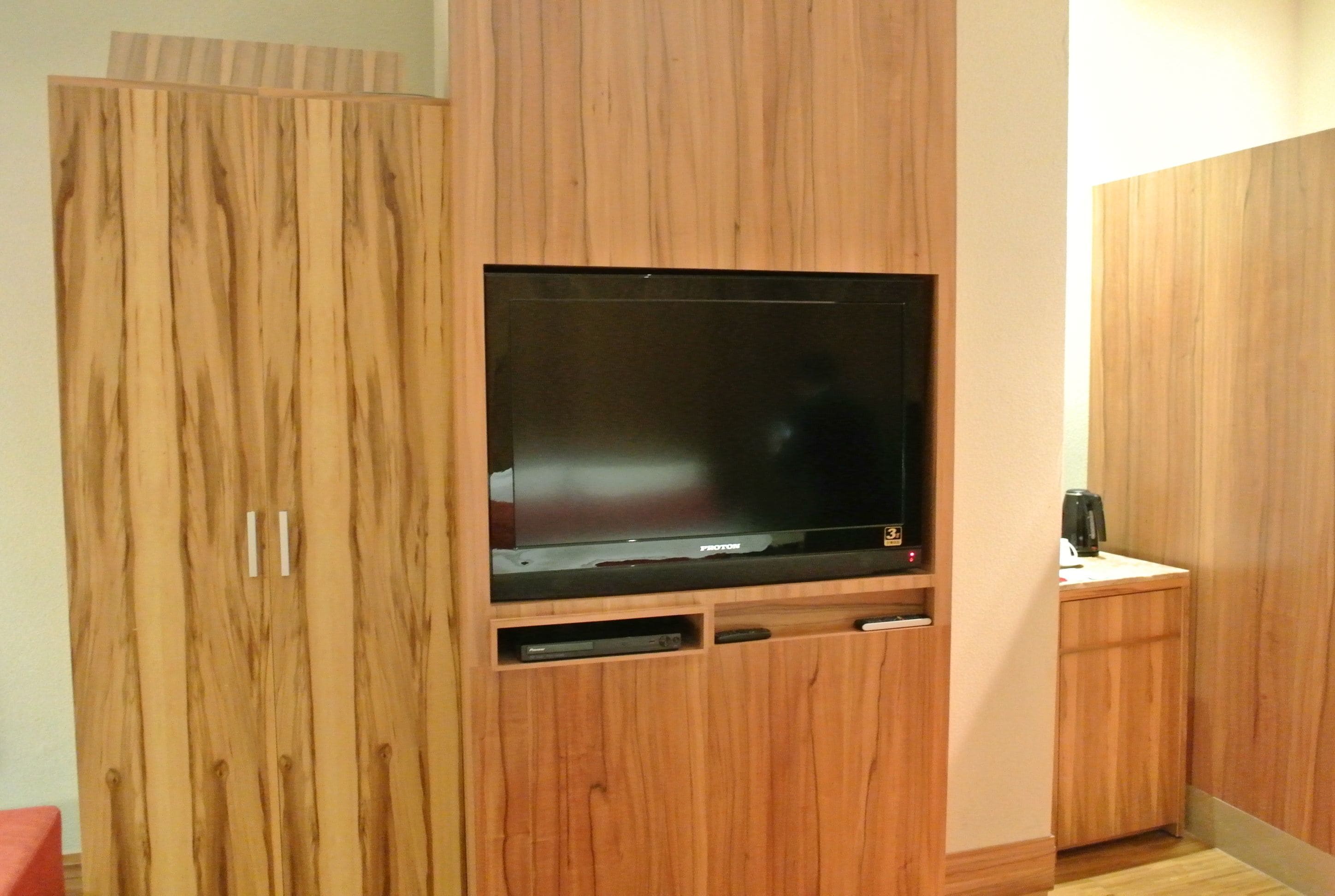 1 bedroom, premium bedding, down duvets, in-room safe