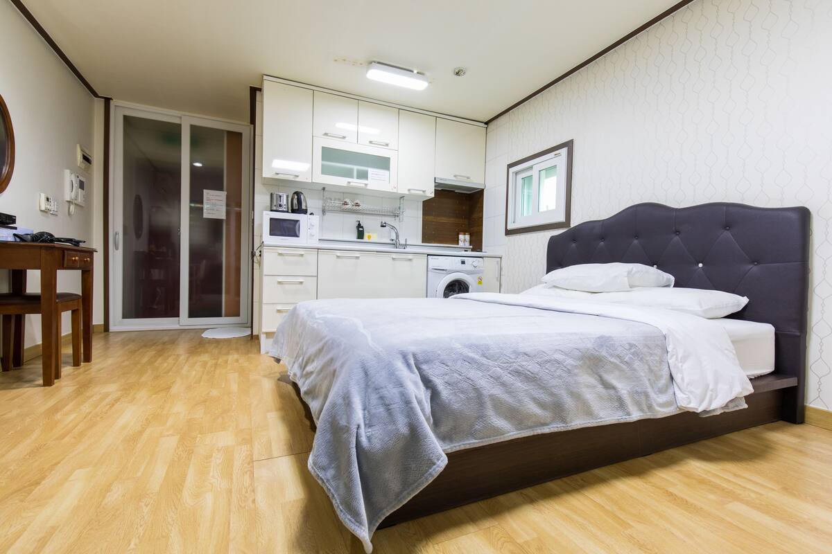 Desk, iron/ironing board, WiFi (free), individually furnished